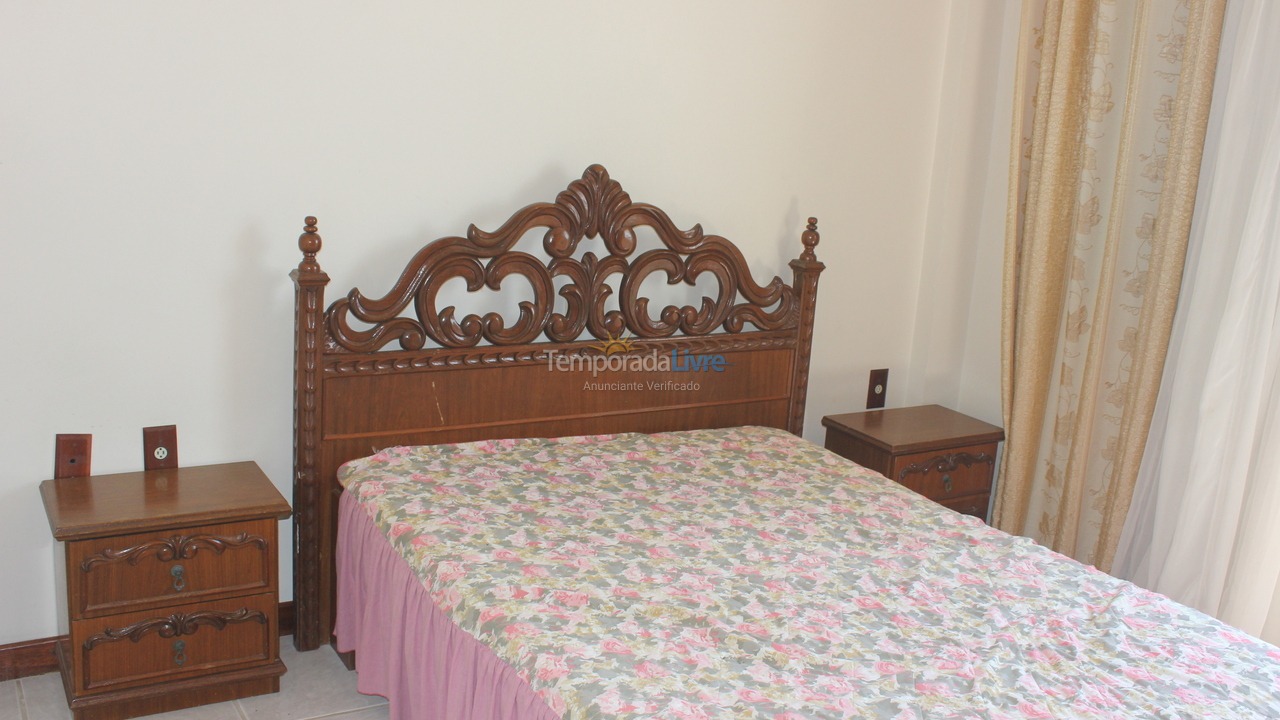 Apartamento para aluguel de temporada em Itapema (Meia Praia)