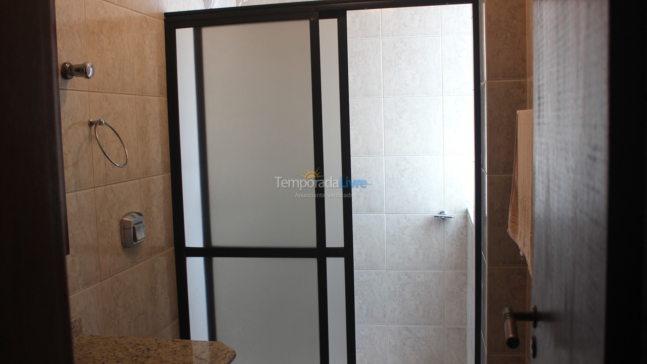 Apartamento para aluguel de temporada em Itapema (Meia Praia)