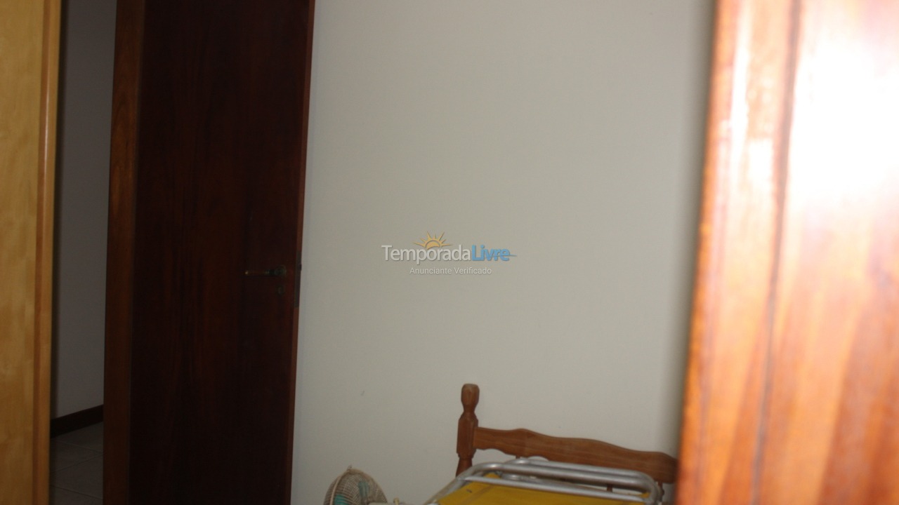 Apartamento para aluguel de temporada em Itapema (Meia Praia)