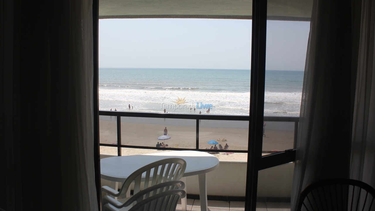 Apartamento para aluguel de temporada em Itapema (Meia Praia)