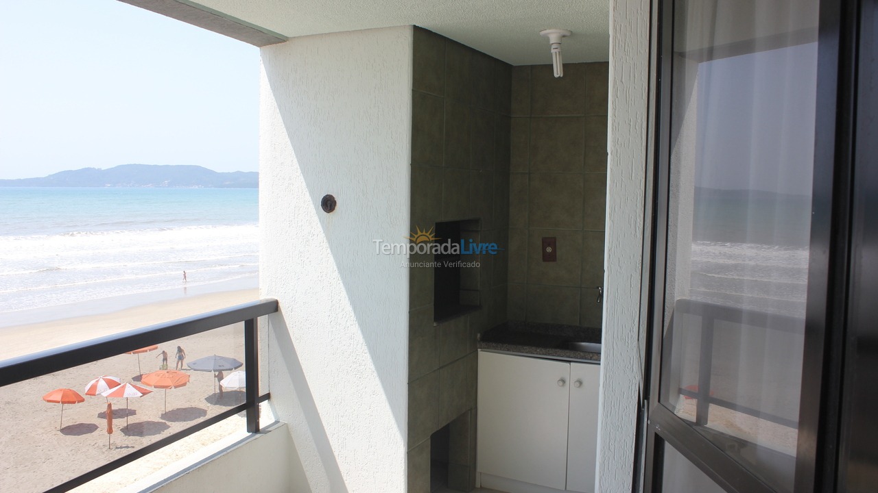 Apartamento para aluguel de temporada em Itapema (Meia Praia)