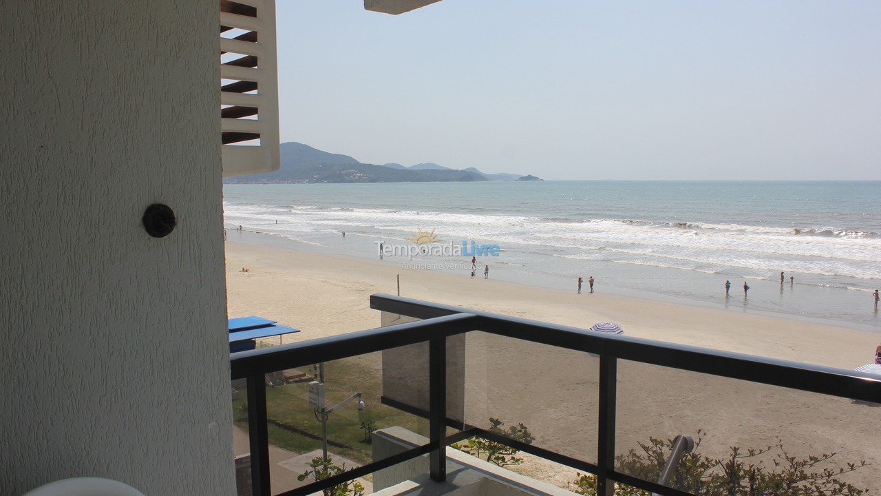 Apartamento para aluguel de temporada em Itapema (Meia Praia)