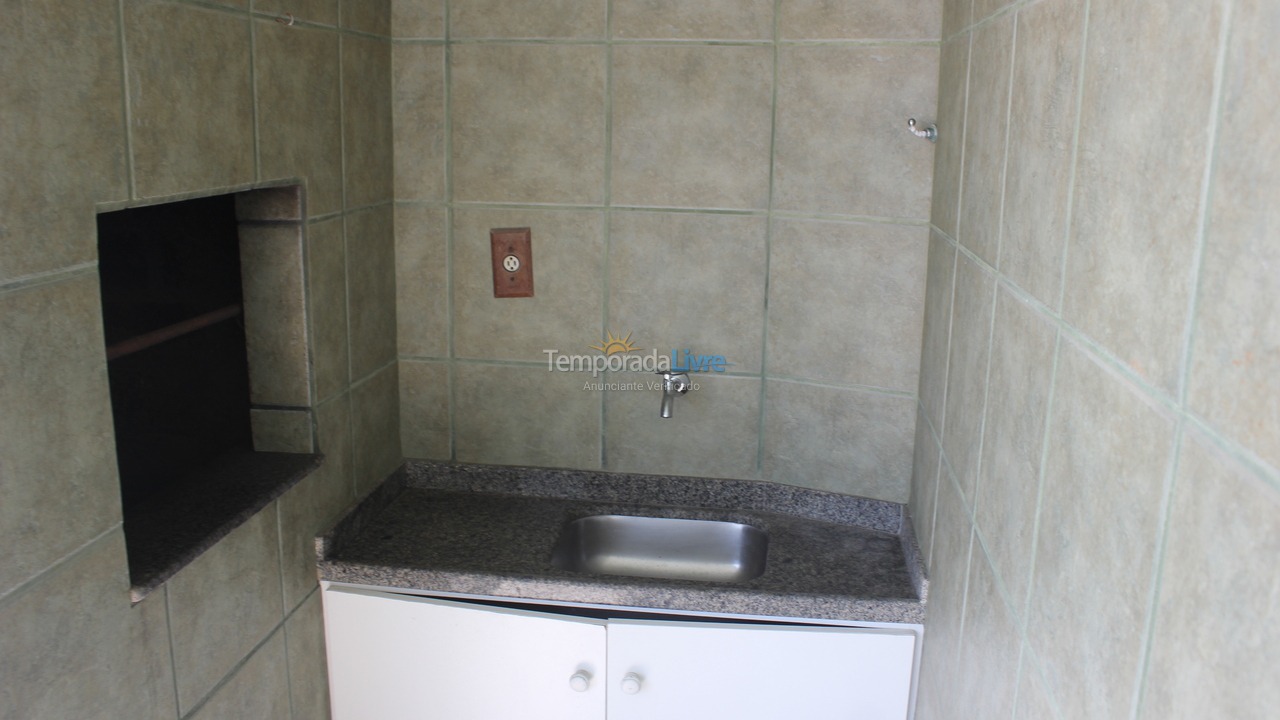 Apartamento para aluguel de temporada em Itapema (Meia Praia)