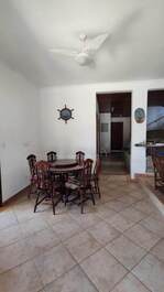 Beautiful house in portinho with pool, 50 meters from the beach