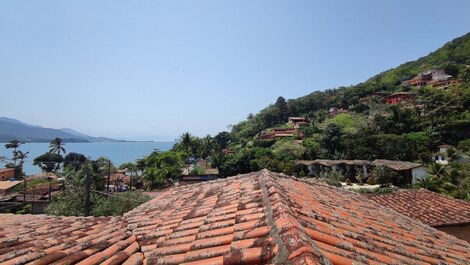 Beautiful house in portinho with pool, 50 meters from the beach