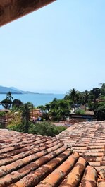 Beautiful house in portinho with pool, 50 meters from the beach