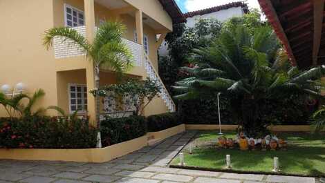 La propiedad tiene capacidad para 94 personas, piscina y barbacoa, Playa Taperapuan.