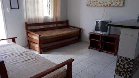 La propiedad tiene capacidad para 94 personas, piscina y barbacoa, Playa Taperapuan.