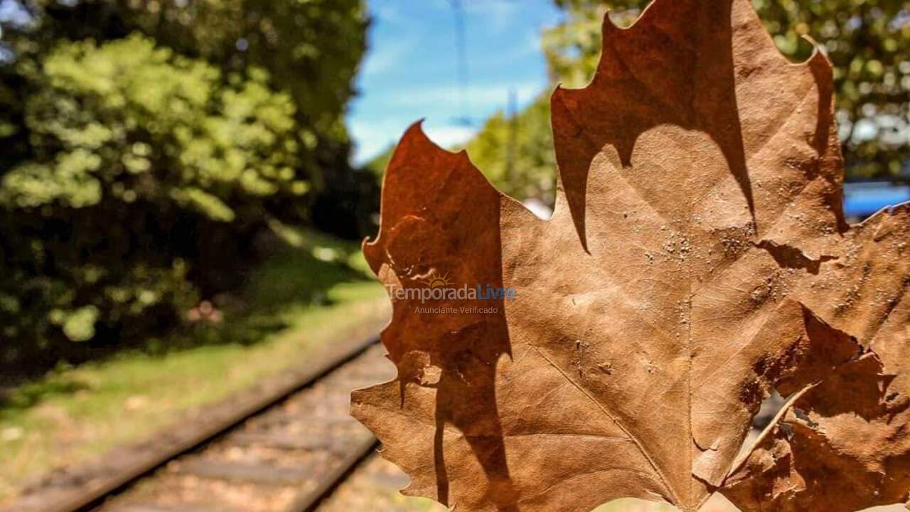 Casa para aluguel de temporada em Campos do Jordão (Condominio Umuarama)