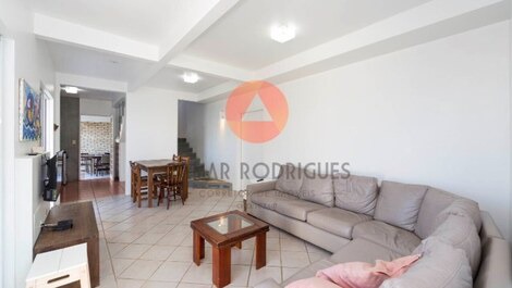 Beautiful house just steps from the sea...