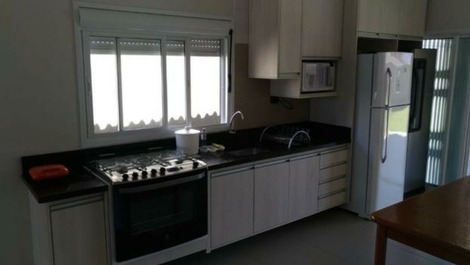 Linda Casa Matinho - Caiobá for up to 12 people