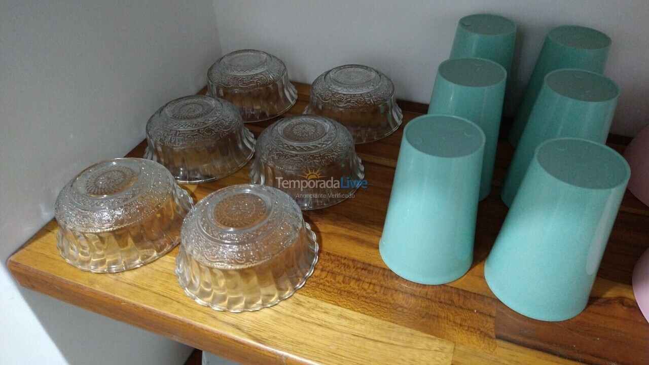 Apartamento para aluguel de temporada em Guarujá (Pitangueiras)