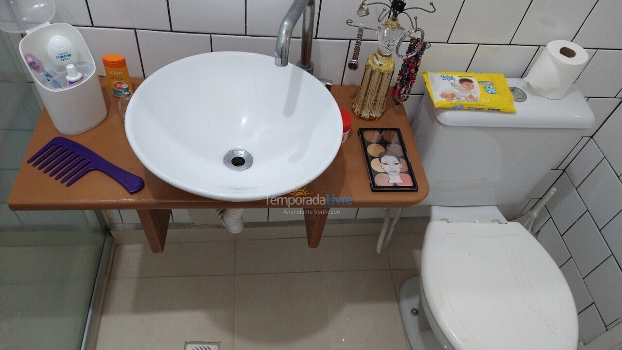 Apartamento para aluguel de temporada em Guarujá (Pitangueiras)