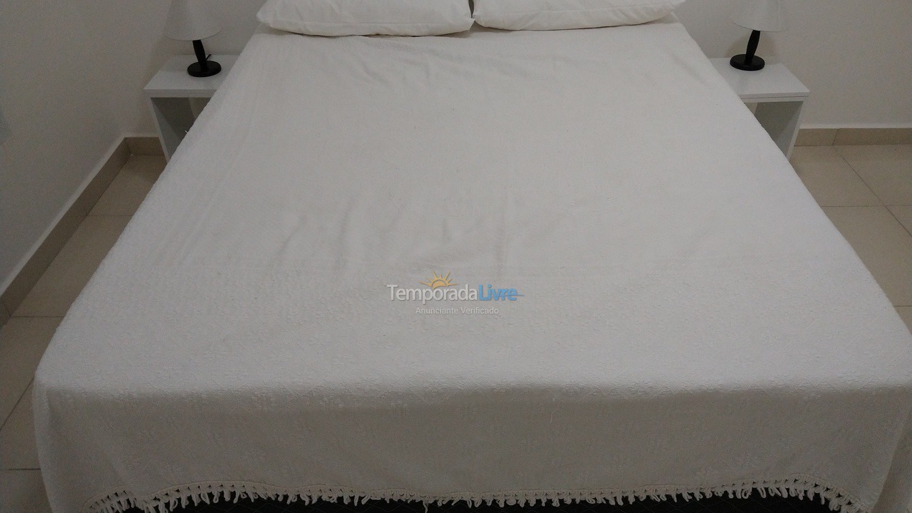 Apartamento para aluguel de temporada em Guarujá (Pitangueiras)