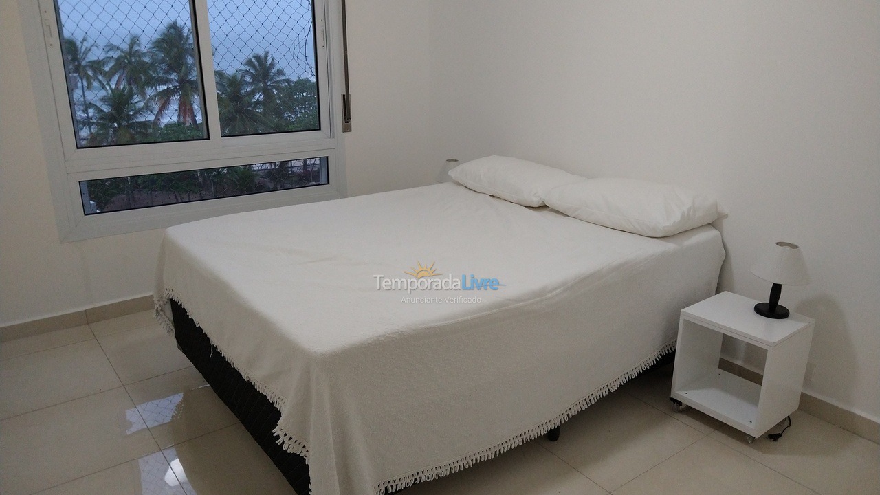 Apartamento para aluguel de temporada em Guarujá (Pitangueiras)