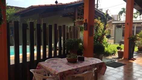 Excelente Casa para Temporada em Ubatuba - Piscina Churrasqueira WiFi