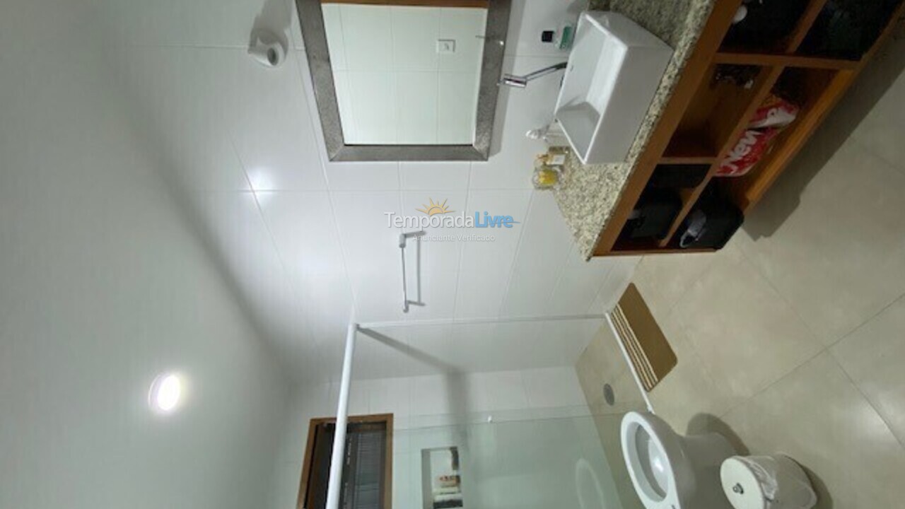 Casa para aluguel de temporada em Ubatuba (Praia das Toninhas)