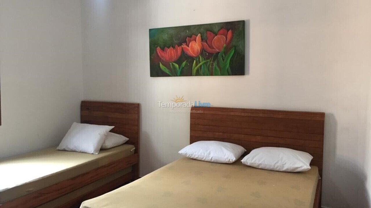 Casa para aluguel de temporada em Ubatuba (Praia das Toninhas)