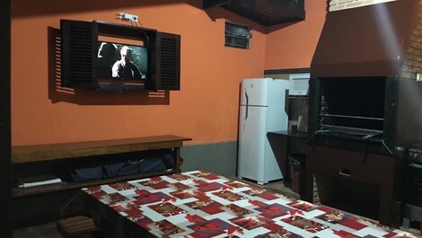 Excelente Casa para Temporada em Ubatuba - Piscina Churrasqueira WiFi