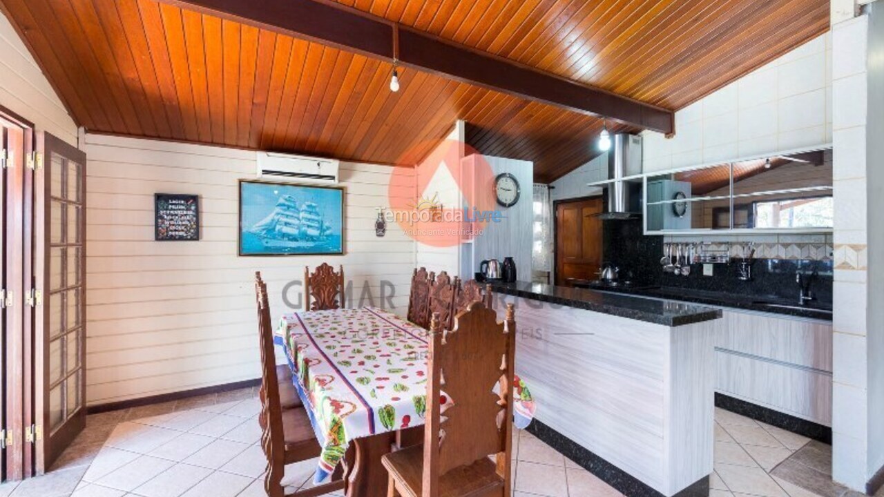 Casa para alquiler de vacaciones em Bombinhas (Mariscal)