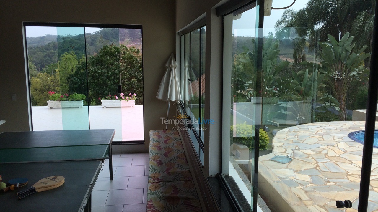 Chácara / sítio para aluguel de temporada em Mairinque (Condomínio Porta do Sol)