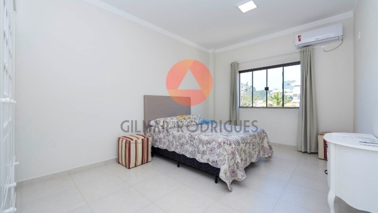 Casa para aluguel de temporada em Bombinhas (Canto Grande)