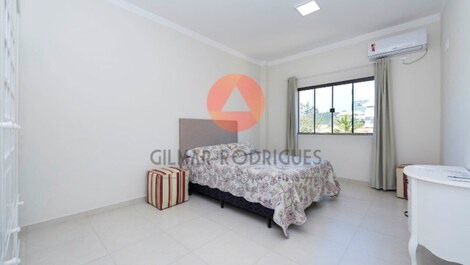 TRIPLEX a 80 metros da praia de Canto Grande (mar de fora - Mariscal)