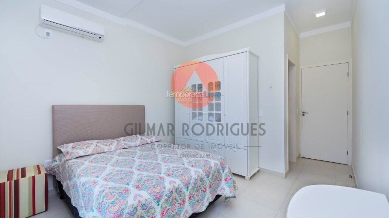 Casa para aluguel de temporada em Bombinhas (Canto Grande)