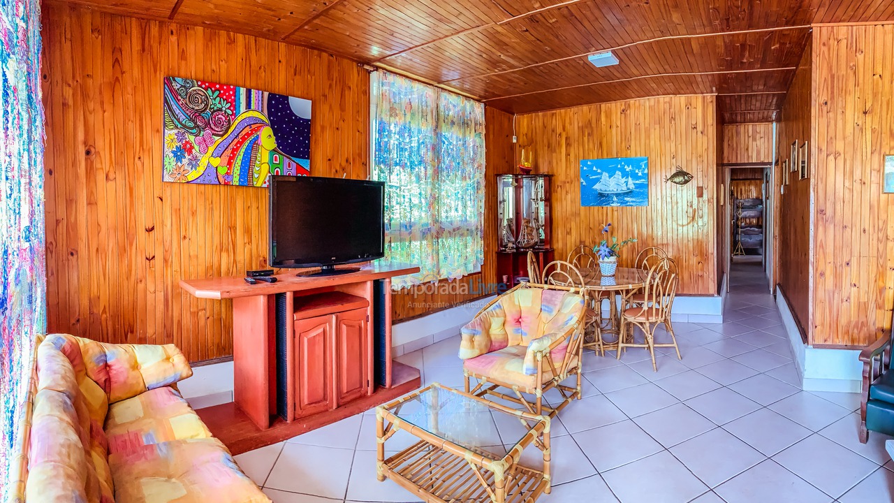 Casa para alquiler de vacaciones em Ubatuba (Praia das Toninhas)