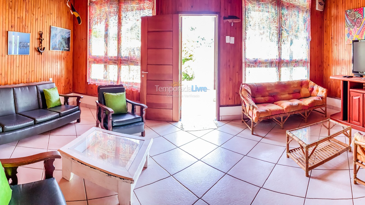 Casa para alquiler de vacaciones em Ubatuba (Praia das Toninhas)