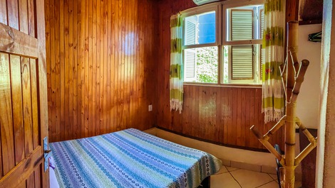 UBATUBA PRAIA DAS TONINHAS CON PISCINA Y AIRE ACONDICIONADO