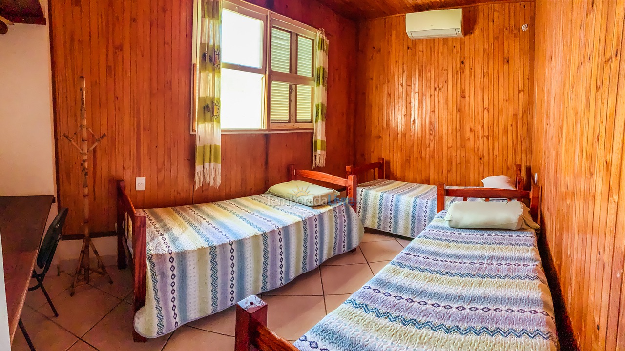 Casa para alquiler de vacaciones em Ubatuba (Praia das Toninhas)