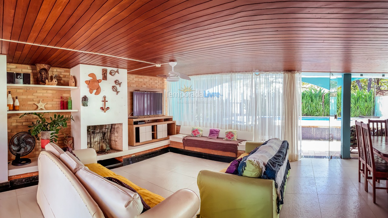 Casa para aluguel de temporada em Ubatuba (Praia das Toninhas)