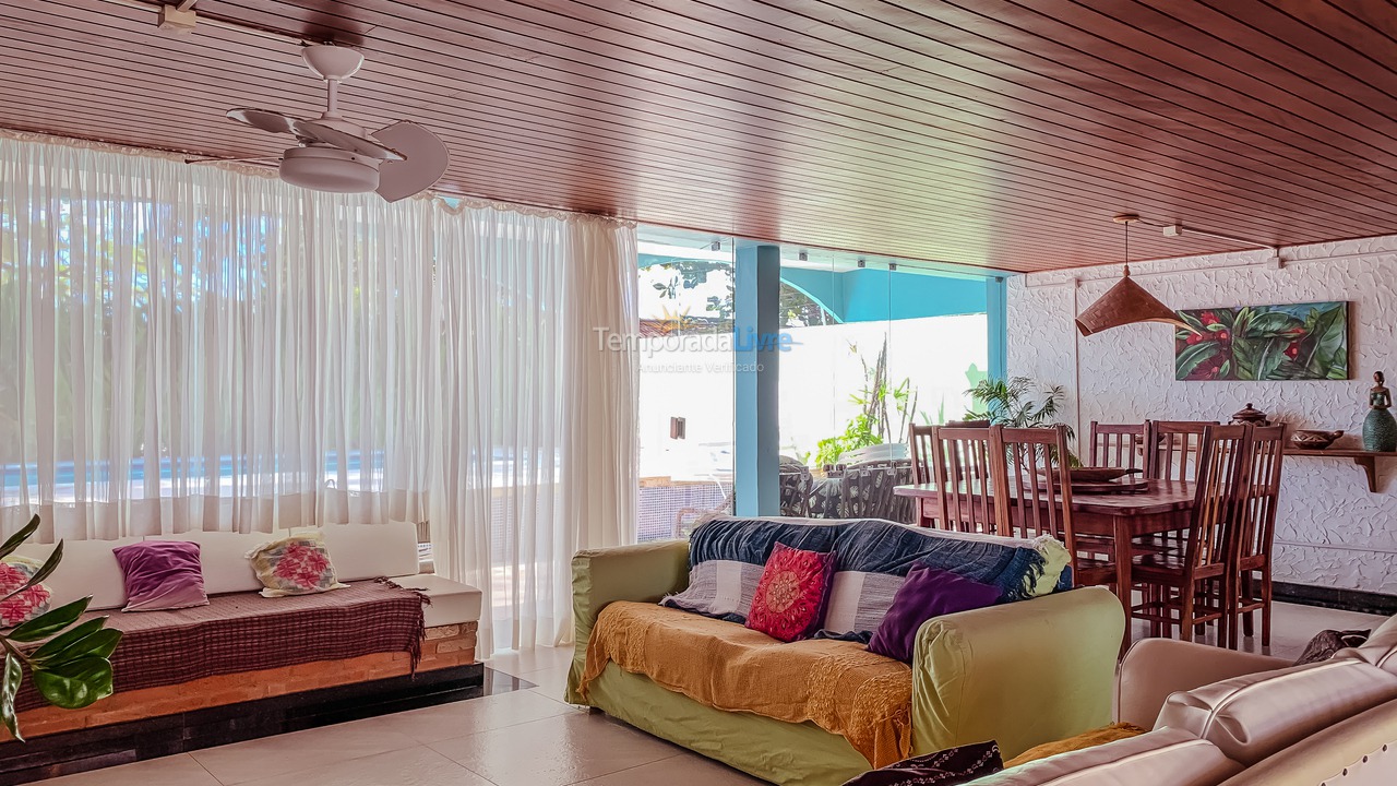 Casa para aluguel de temporada em Ubatuba (Praia das Toninhas)