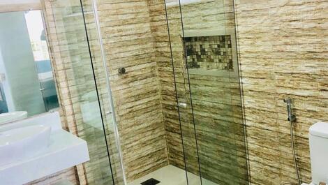 Linda Casa Beira Mar com piscina em Ubatuba