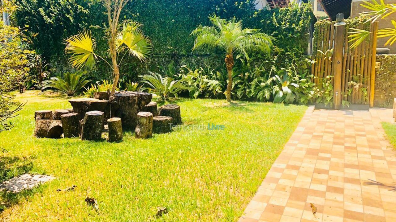 Casa para aluguel de temporada em Ubatuba (Praia das Toninhas)