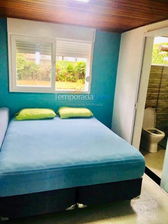 Casa para aluguel de temporada em Ubatuba (Praia das Toninhas)