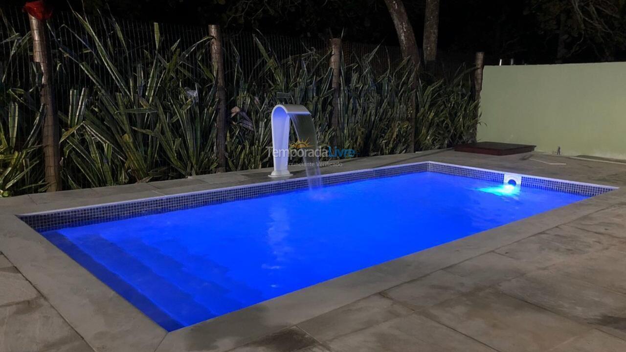 Casa para aluguel de temporada em Ubatuba (Praia das Toninhas)