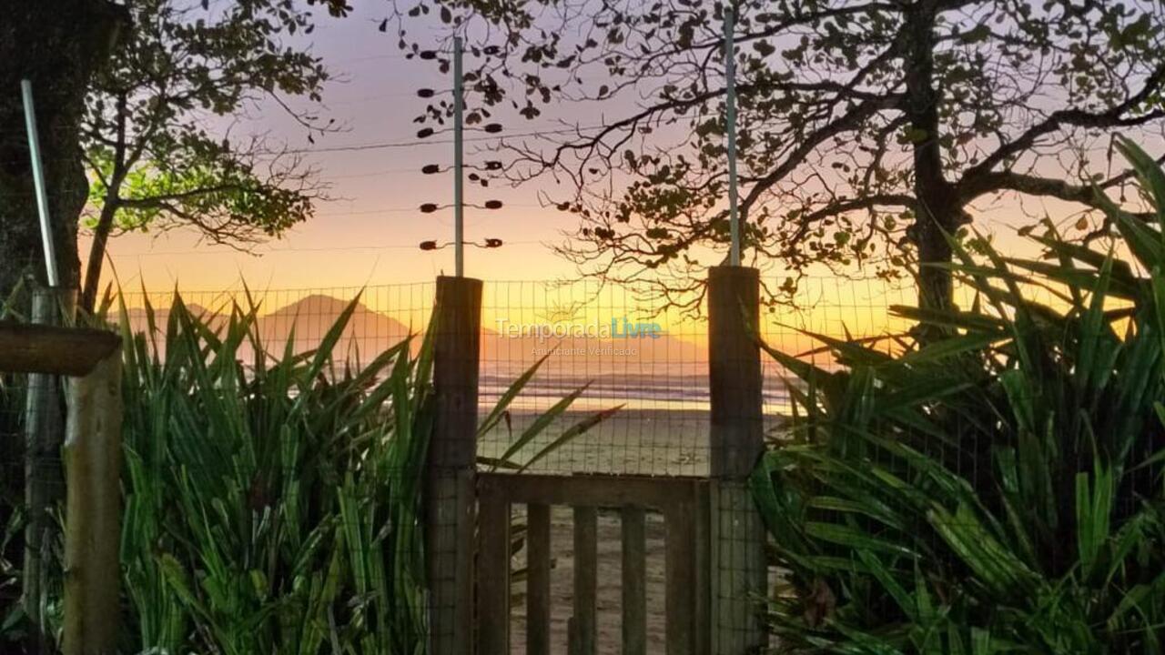 Casa para aluguel de temporada em Ubatuba (Praia das Toninhas)