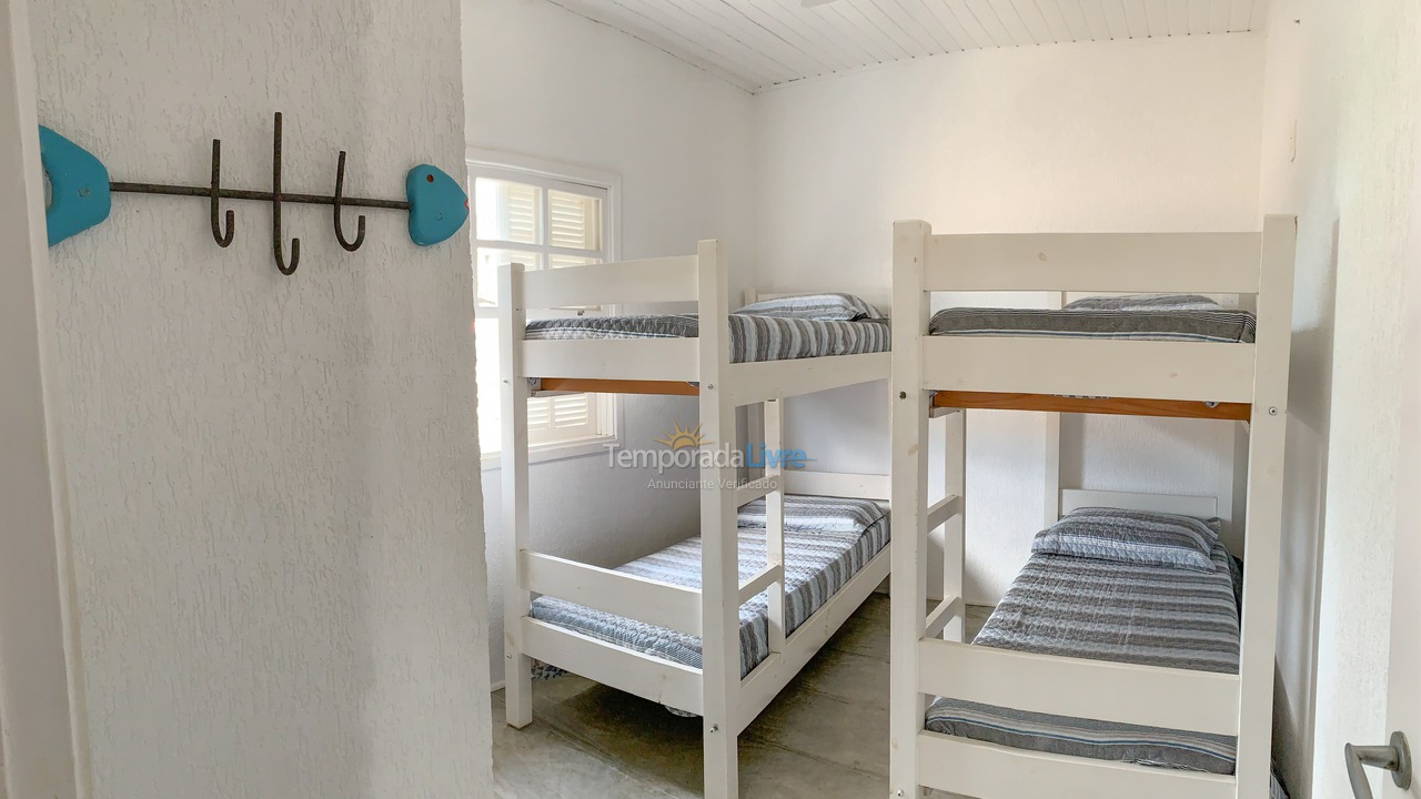 House for vacation rental in Ubatuba (Praia das Toninhas)