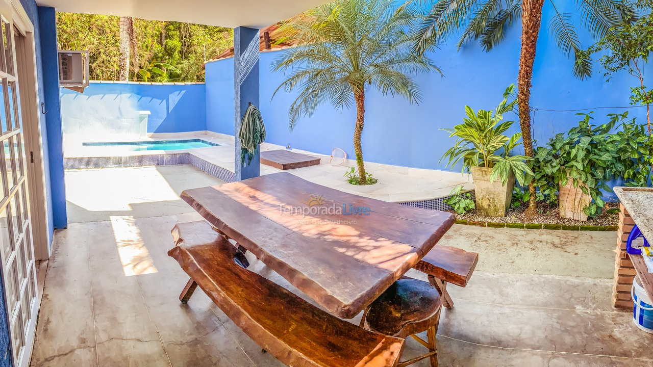 House for vacation rental in Ubatuba (Praia das Toninhas)