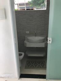 30m from the sea. 2 suites, air conditioning, barbecue