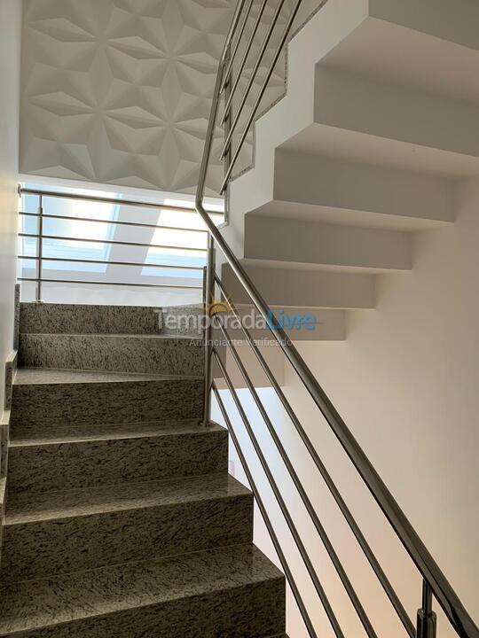 Casa para aluguel de temporada em Bombinhas (Canto Grande)