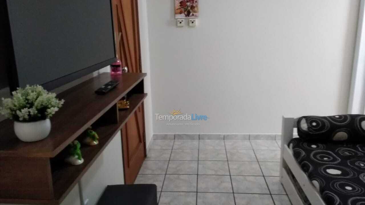 Apartamento para aluguel de temporada em Praia Grande (Vila Tupi)