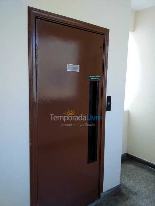 Apartamento para aluguel de temporada em Praia Grande (Vila Tupi)