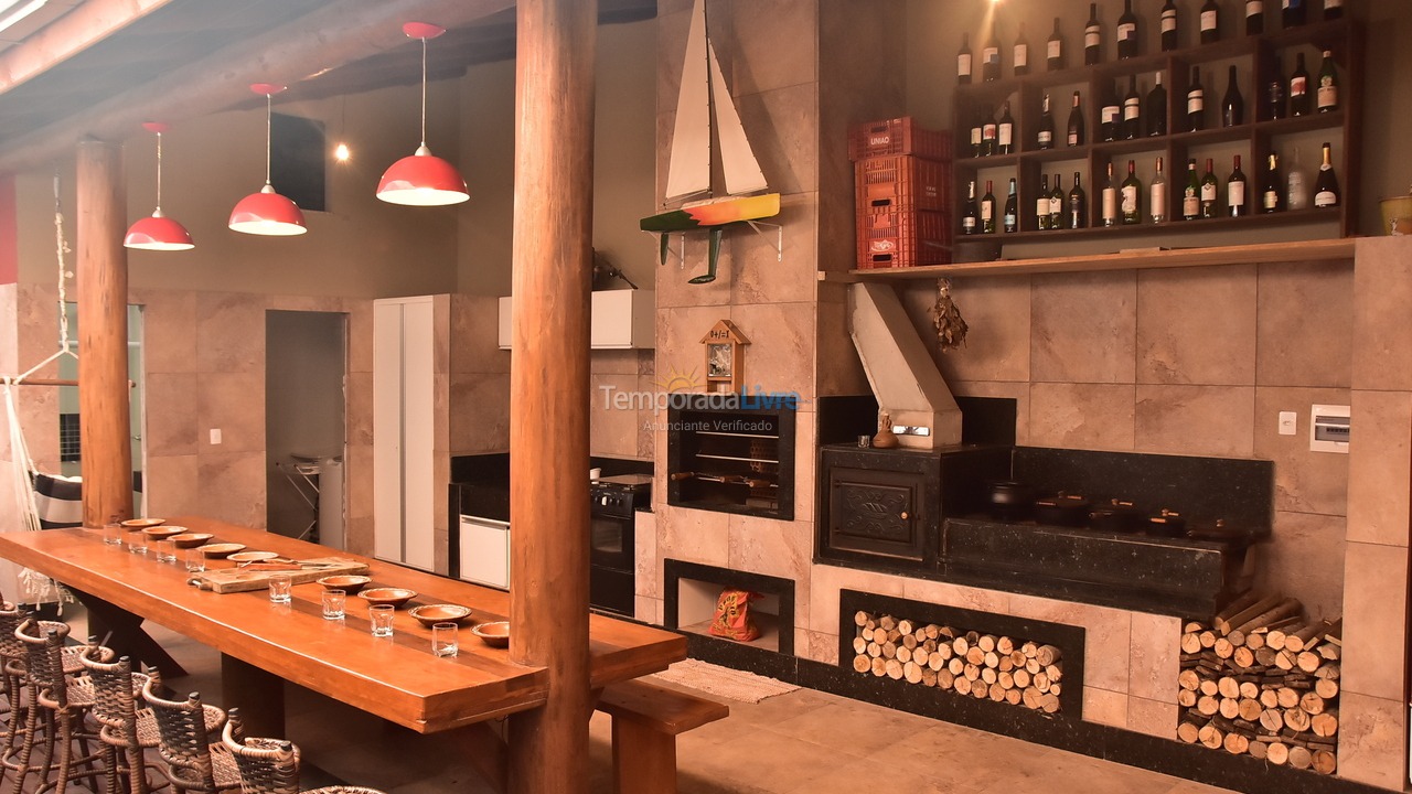 Casa para alquiler de vacaciones em Bombinhas (Canto Grande)