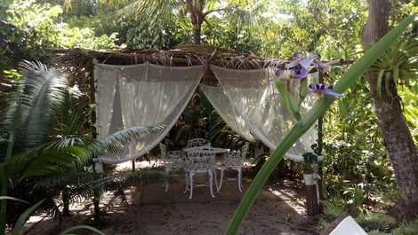 Romantic house for 4 people 50m from the sea/private property/parking/garden