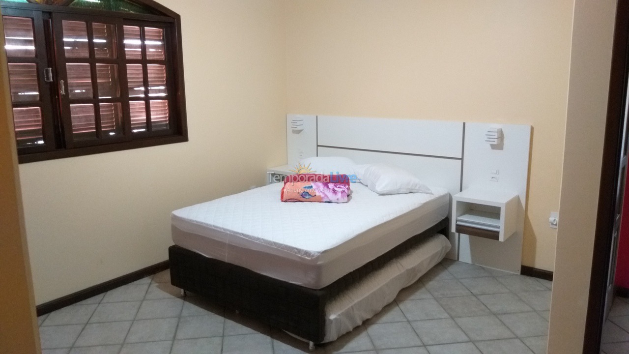 House for vacation rental in Bombinhas (Praia de Bombas)