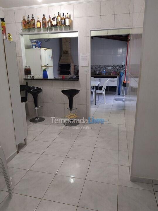 Apartamento para aluguel de temporada em Bertioga (Vista Linda)