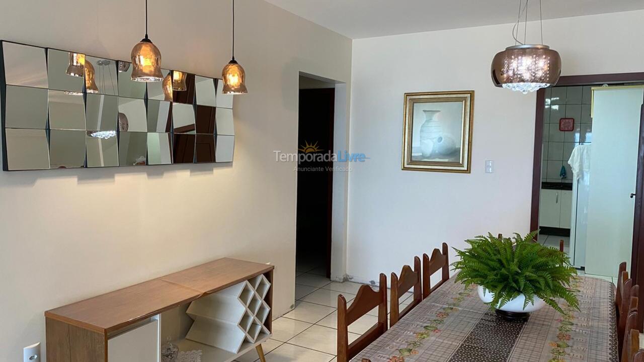 Apartamento para aluguel de temporada em Itapema (Meia Praia)